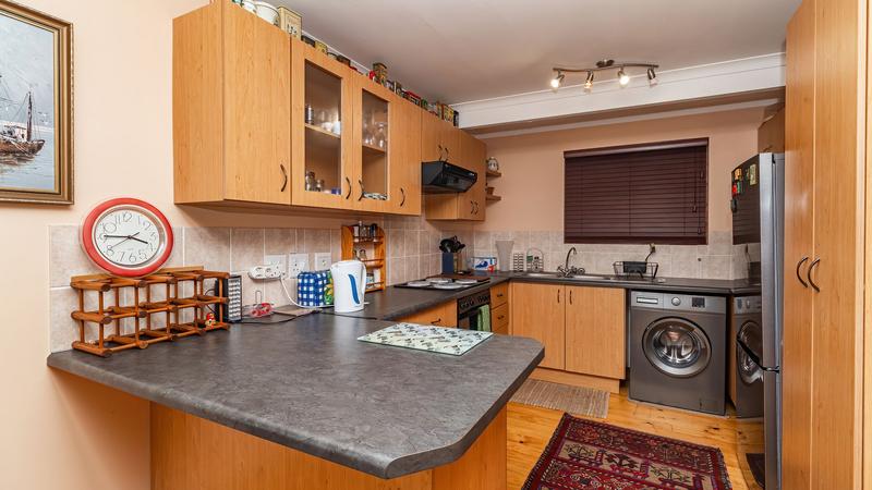 6 Bedroom Property for Sale in Outeniqua Strand Western Cape